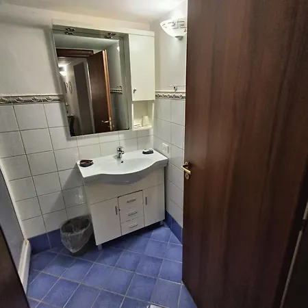 Πανσιόν Meithras Homes *